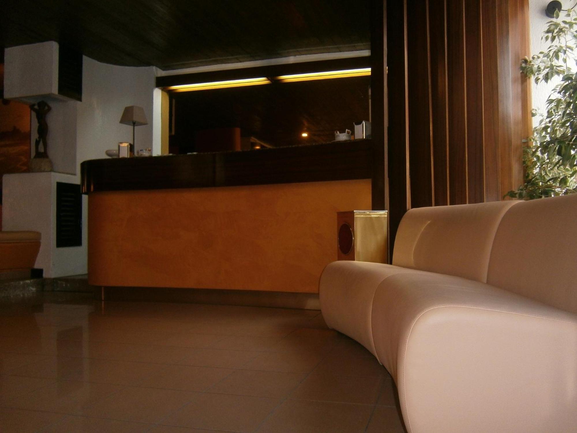Hotel Corona Termoli Exteriör bild