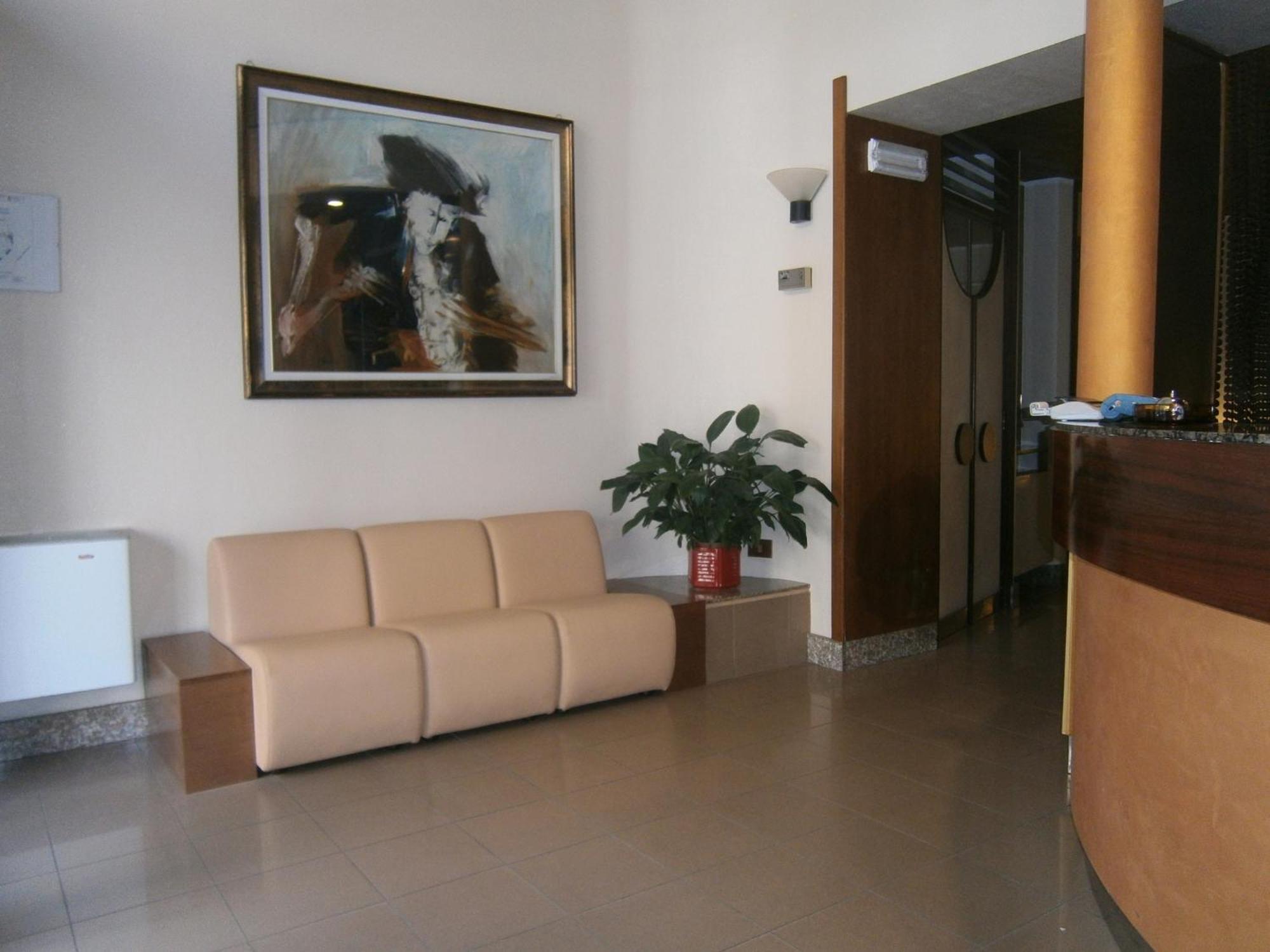 Hotel Corona Termoli Exteriör bild