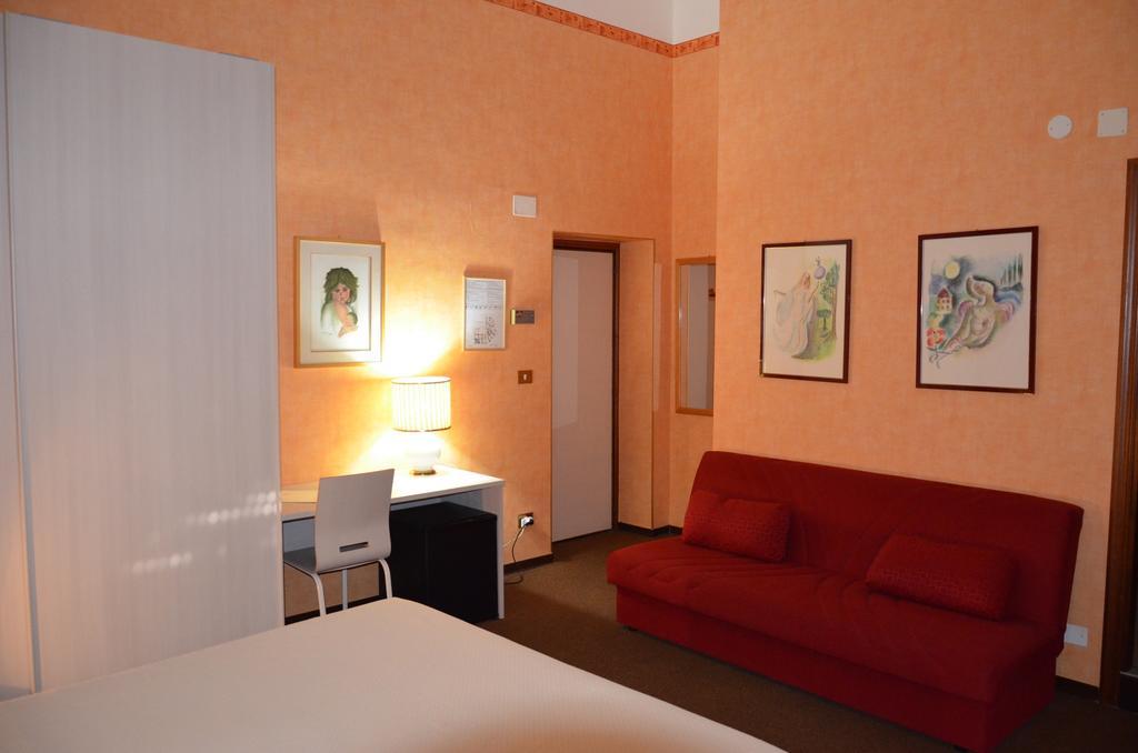 Hotel Corona Termoli Exteriör bild
