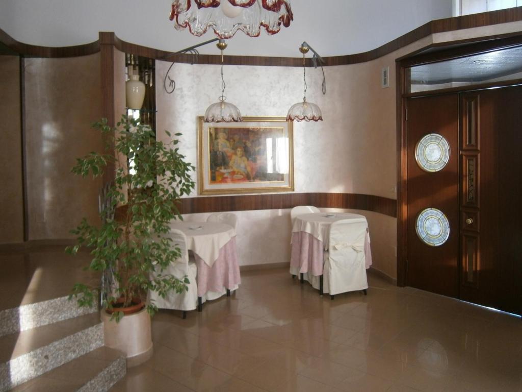 Hotel Corona Termoli Exteriör bild