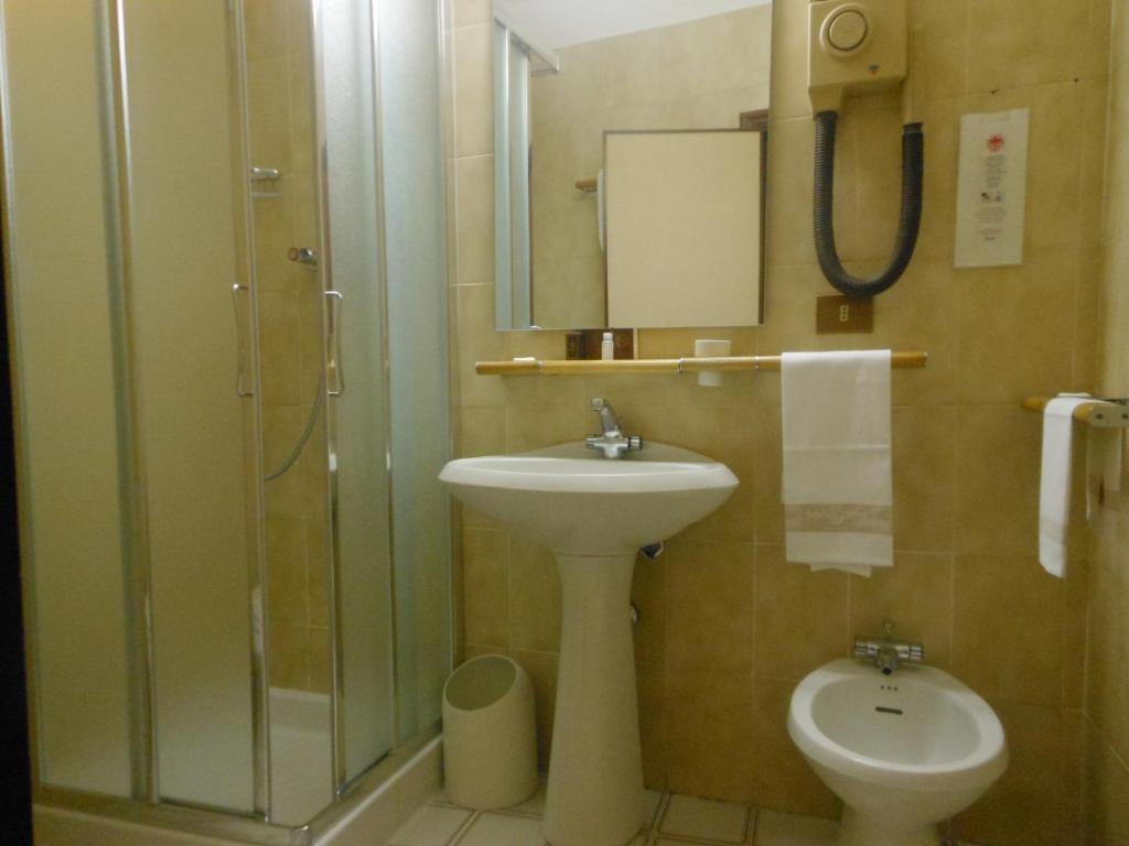Hotel Corona Termoli Rum bild